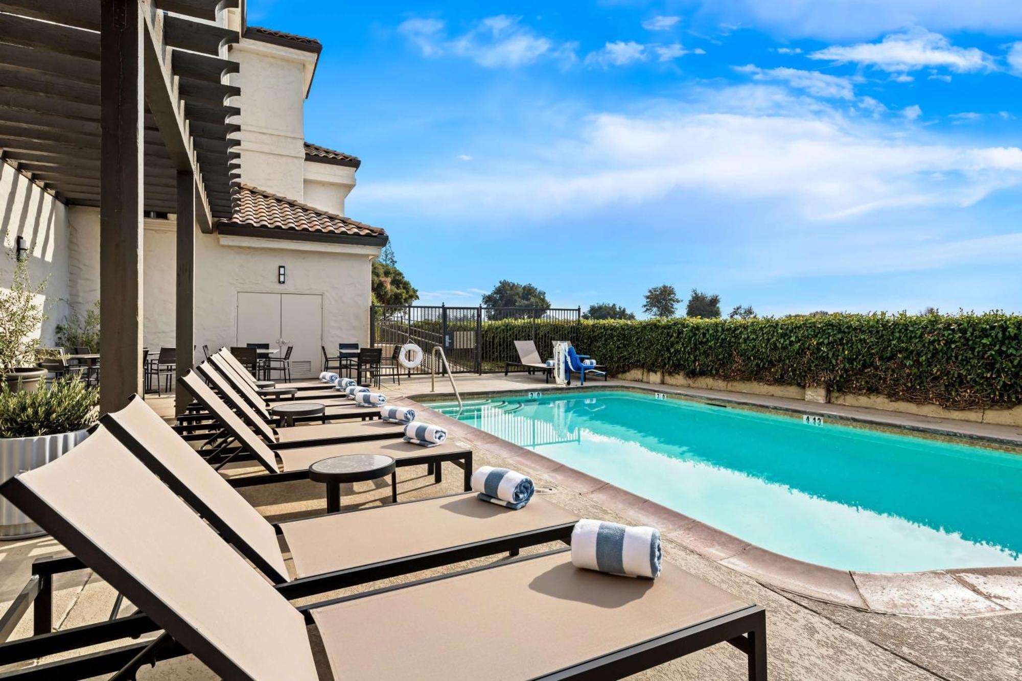 Hampton Inn Morgan Hill Eksteriør bilde